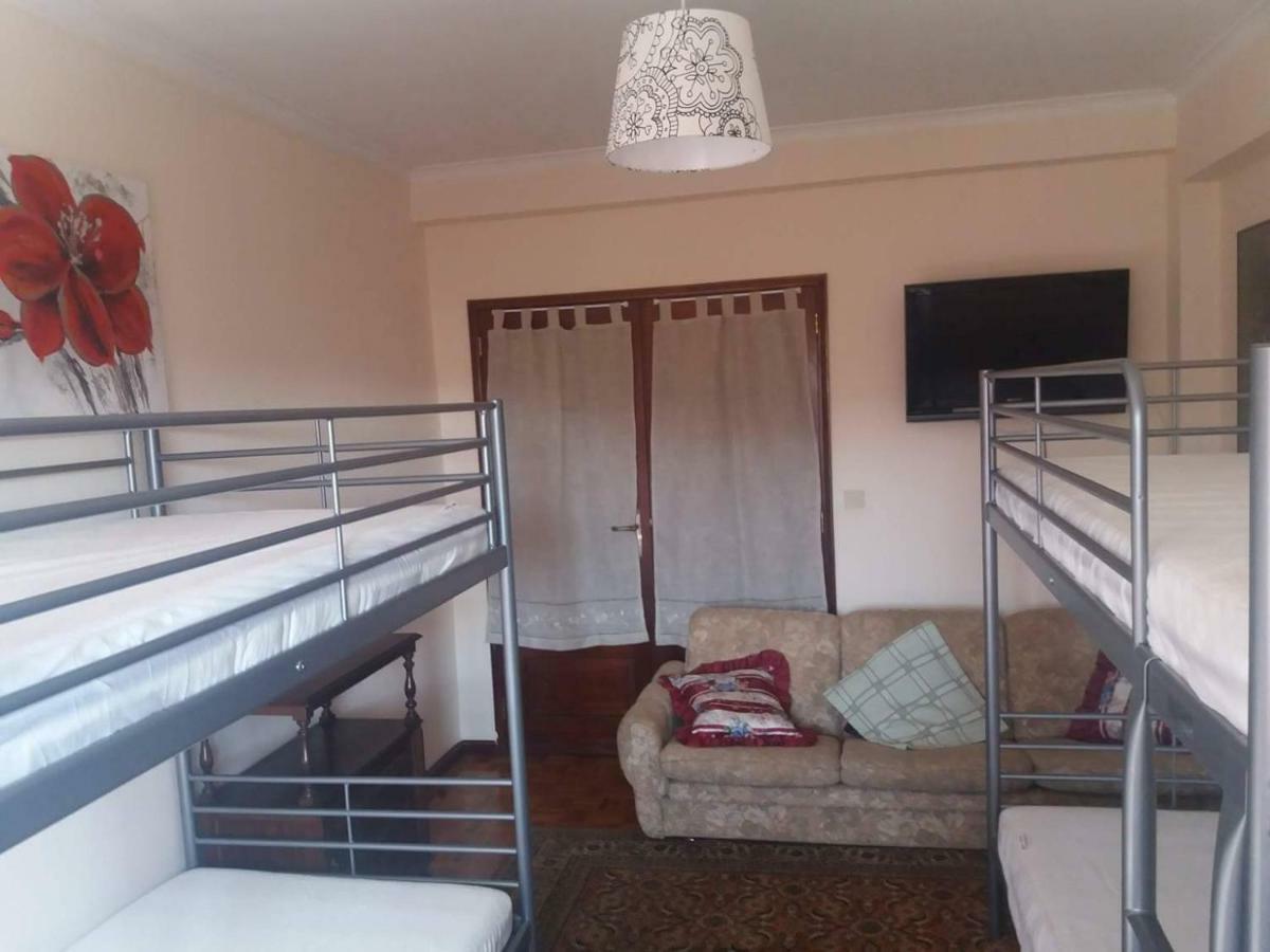 Quarto Com 4 Camas Porto Exterior foto