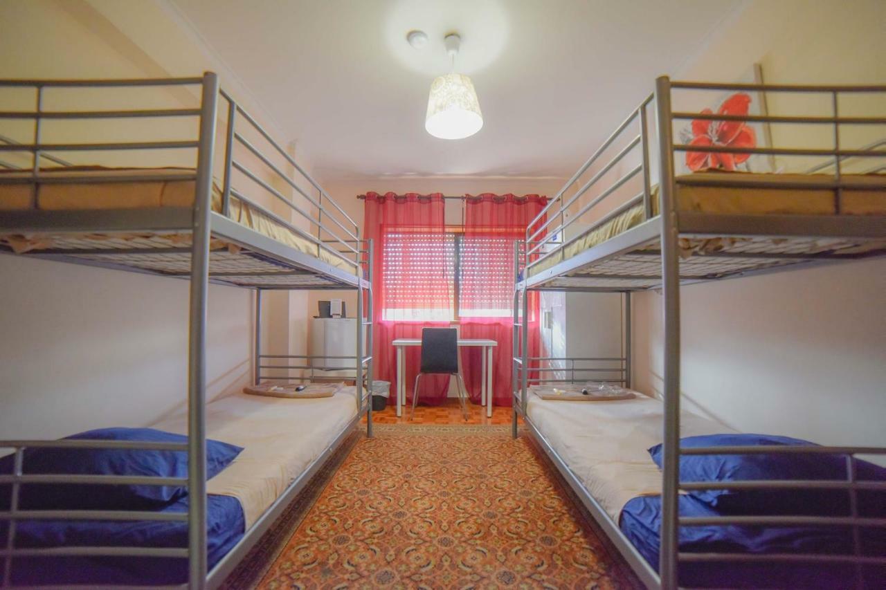 Quarto Com 4 Camas Porto Exterior foto