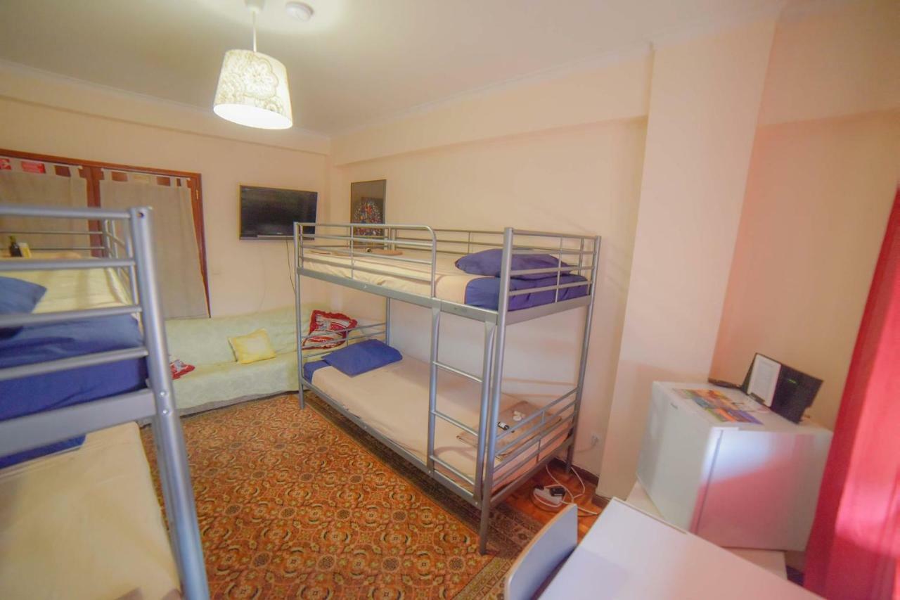Quarto Com 4 Camas Porto Exterior foto