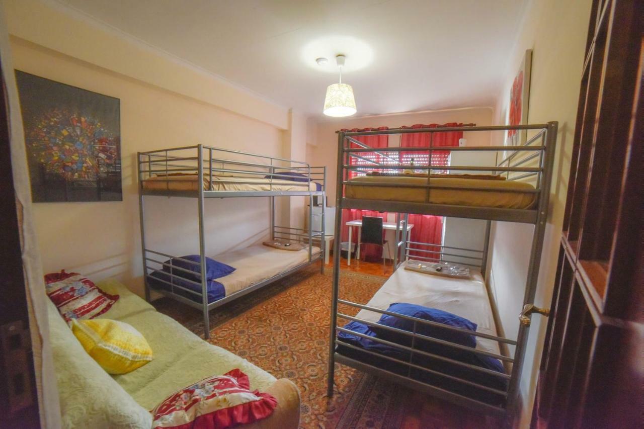 Quarto Com 4 Camas Porto Exterior foto